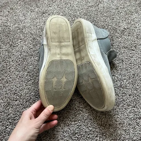 Soda Gray Sneakers Slip-On Minimalist Design