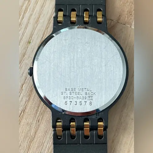 Seiko Rare Watch Matte Black Gold -Tone Bracelet Case Striped Textured Dial