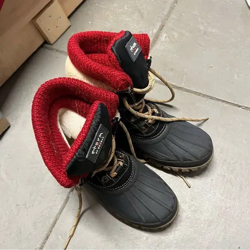 Storm By Cougar Creek Winter Rain Snow Boot in Black/Red Size 6 EUC
