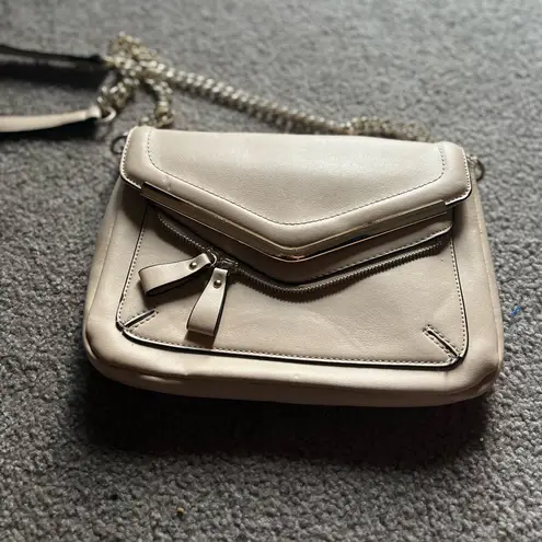 Cream Envelope Crossbody Bag w/ Gold Chain Strap – Neutral Everyday Purse