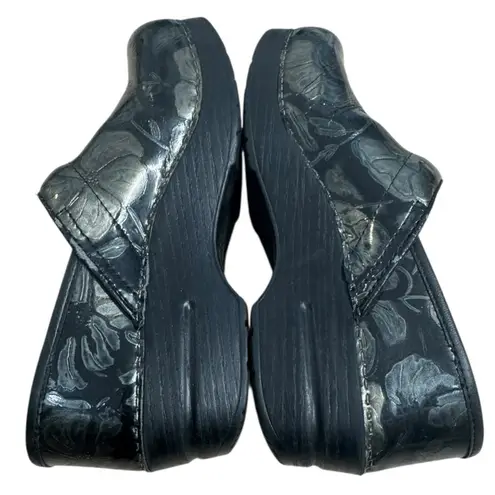Dansko Black Floral Embossed Leather Professional Nursing Clogs Size 36 US 5.5-6