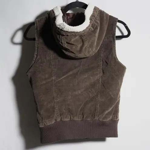 Vintage Y2K Brown Corduroy Sherpa Lined Hooded Vest Snaps Pockets Union Bay M Size M