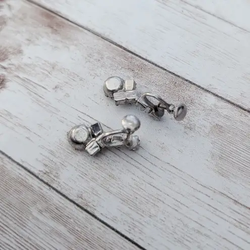 Vintage Screw Back Earrings 1" Clear Gems