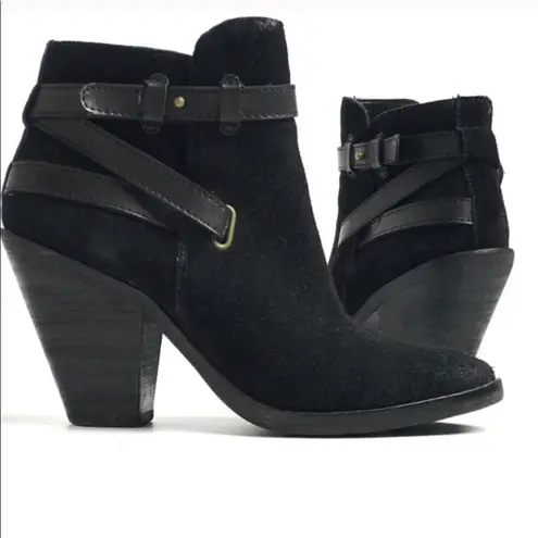 ✨ Callia Booties
Dolce Vita✨ Black Size 8