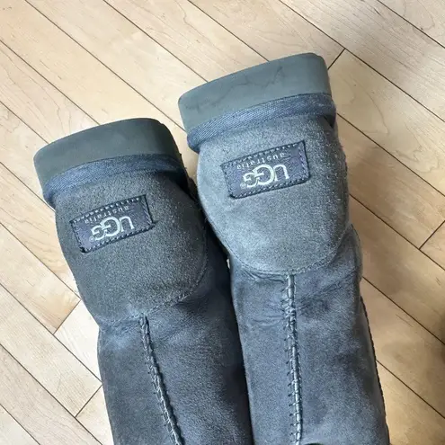 UGG Classic Medium Tall Boot Grey Shearling Size 8