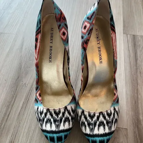 Audrey Brooke  7.5 Colorful Wooden Heel Pumps