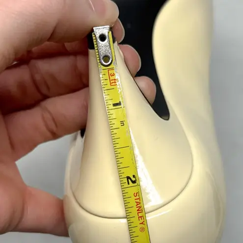 Saint Laurent Charlotte 55 Patent Leather Pointed Toe Kitten Heel Pumps Ivory - Image 13