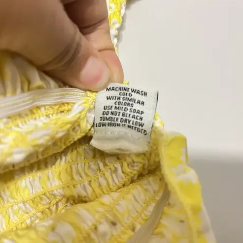 MISS SELFIE Yellow Floral Cropped Shrug Blouse Size XL EUC Gold