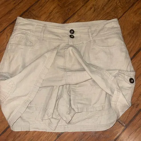 Christopher & Banks  khaki cargo Skirt size 8 EUC undershorts - Image 3