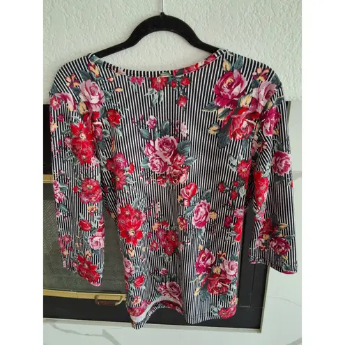 Hot Kiss Size 1X Womens Red Roses With Black & White Side Tie Ruffled Blouse
