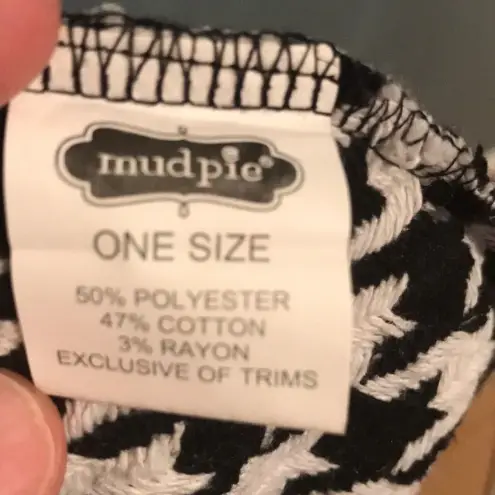 Mud Pie  Holden Houndstooth blanket vest black white