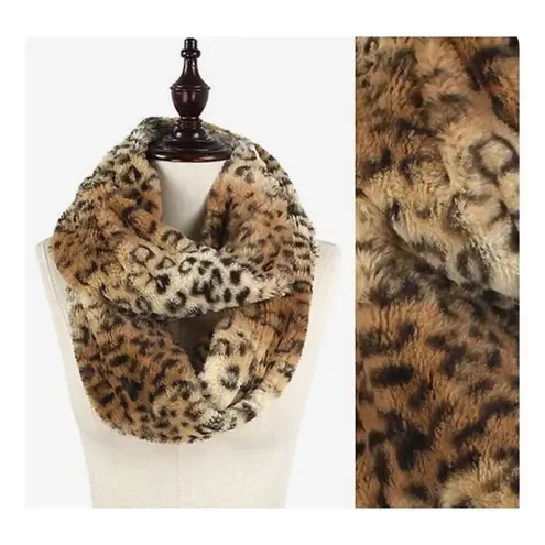 Boutique NWT Faux Leopard infinity scarf.