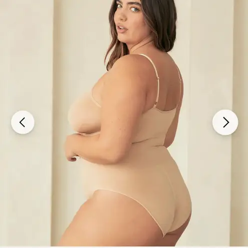 Pinsy NWT V Neck Spaghetti Butter Sculpt™ Seamless Shapewear Bodysuit Sz Large