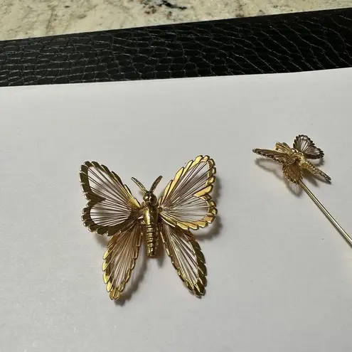 Monet Lot Of 2 Vintage Signed  Gold Tone Metal Wire Butterfly Insect Brooch Pin