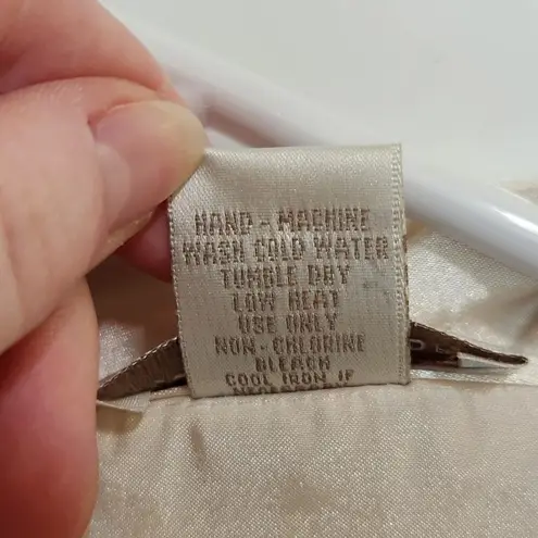 Jones New York  Long Sleeve Satin Button Down Blouse Beige Size Medium