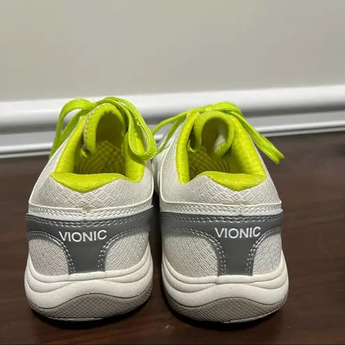 Vionic venture white sneakers size 6