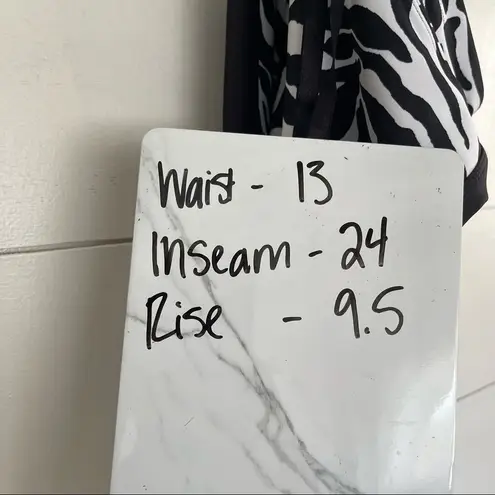 AQUA  Athletic Women’s Small Zebra Workout Leggings