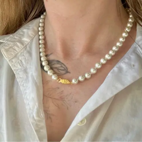 American Vintage Vintage “Sappho” White Pearl Marquis Necklace Gold Tone Fishhook Classic Femme