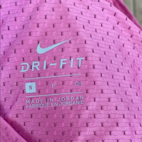 Nike  Dri-Fit Training Tee | Size M | Moisture-Wicking