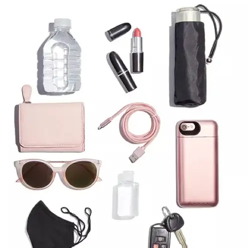 G by Guess GUESS Lyndi Small Triple Compartment Girlfriend Crossbody bag