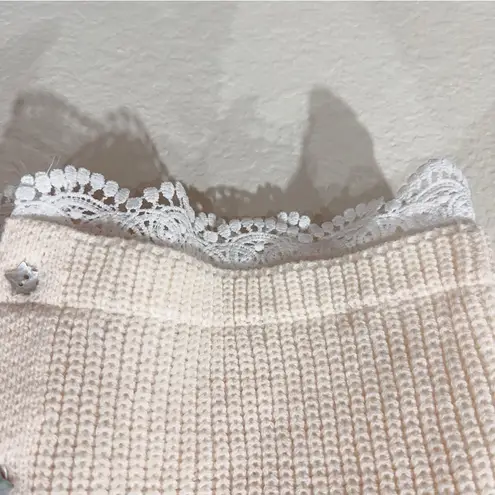 Jacquie The Label Short Sleeve Cardigan in Cream with Star Buttons Size S NWT