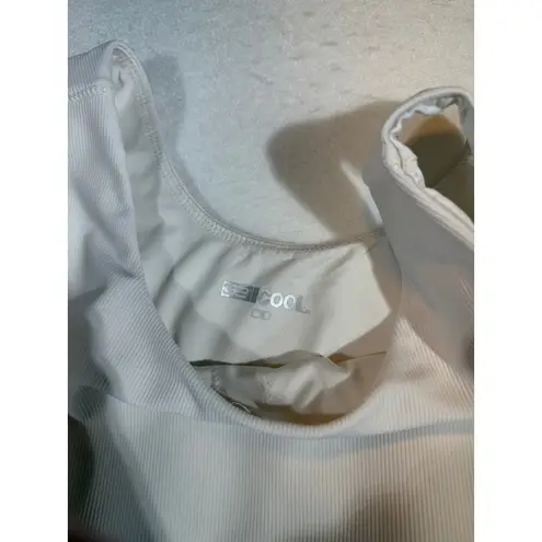 32 Degrees Heat 32 degrees cool Women's Ribbed Tank Top Built in Bra Activewear Athleisure - Image 3