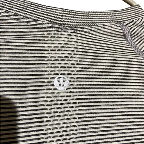 Lululemon  Long Sleeve Black and White Striped Size 6