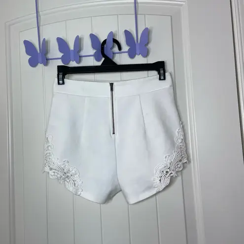 Pins and Needles women’s white embroidered zip stretch shorts XS