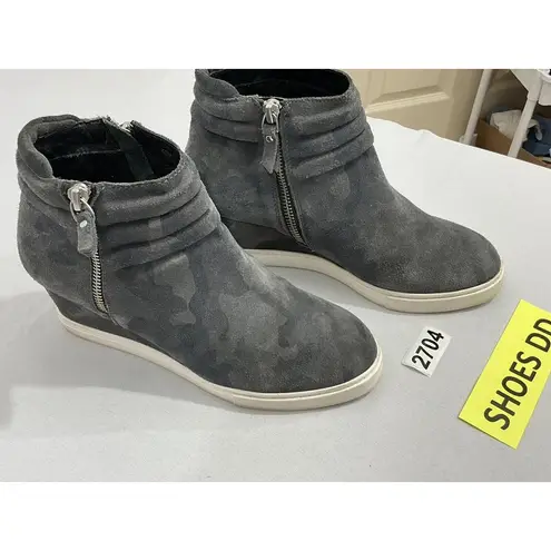 Womans Linea Paolo 6.5 M Blue Camo Suede Wedge Bootie