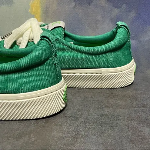 Cariuma Green Canvas OCA Low Cut Women's Sneakers Size 8M