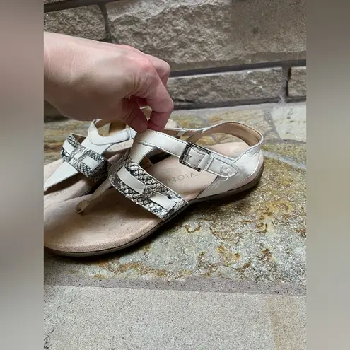Vionic Lupe Boa Met Adjustable T strap sandal Leather cream snakeskin print 9