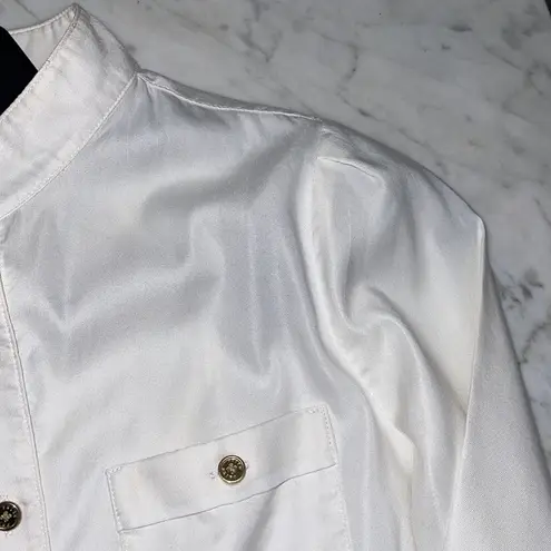 Woman’s prich button down shirt