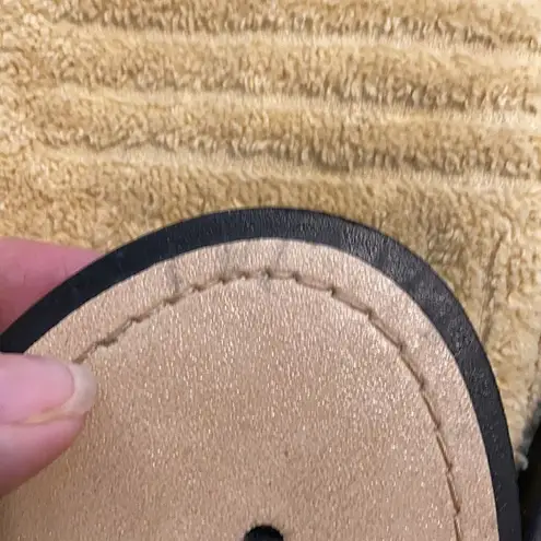 Size 7 Black and Tan comfy sandals with cute flower details GUC