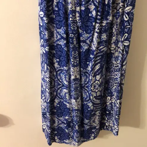 Old Navy  blue and white floral sleeveless dress size medium