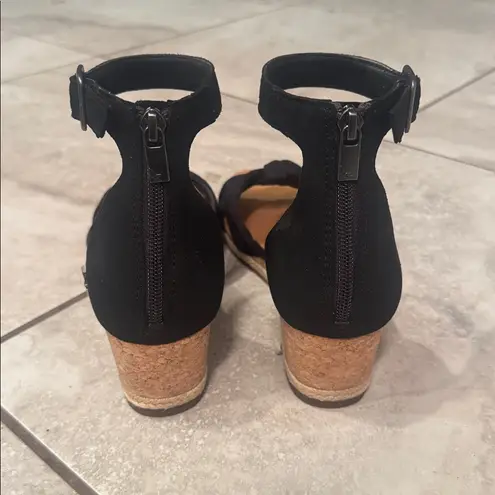 Koolaburra by UGG Women's Attilie Wedge Sandal 8.5 Black