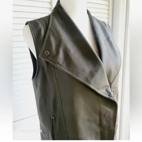 Vince  WOMANS LAMBSKIN OLIVE GREEN ZIP UP VEST WITH POCKETS LINED SIZE SMALL