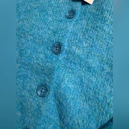 Urban Outfitters  NWT UO Marli Crew Next Buttoned Cardigan Sweater size Large