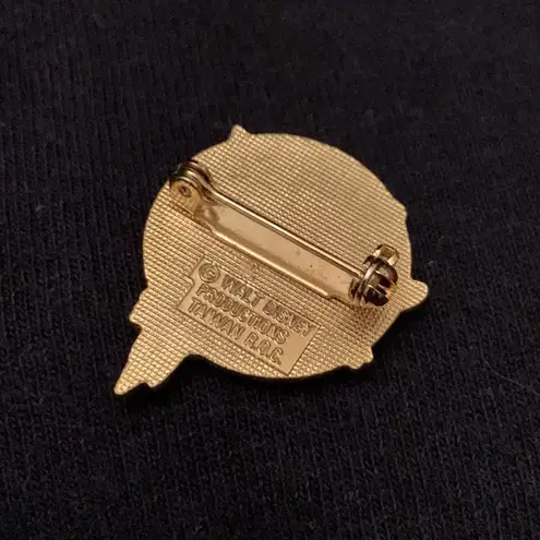Disney Donald Duck Tomorrowland lapel pin vintage like new