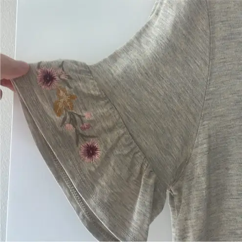 Francesca's Size Small Grey Floral Embroidered Peplum Babydoll Bohemian Style To Gray