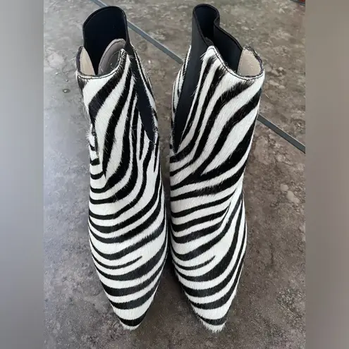 Boden Elsworth Ankle Boots Zebra Real Hair Leather Bootie Size 37 / 6.5 Black