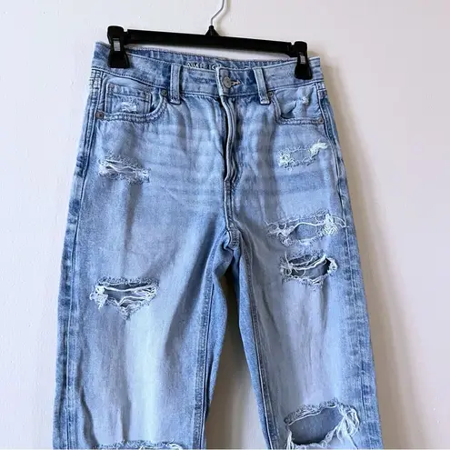 American Eagle  Mom Straight Jeans AE Distressed Light Wash  SZ 00 Reg