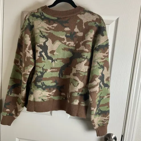 Daisy Street Green and Brown Camouflage Sweater size X-Large