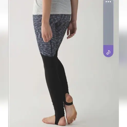 Lululemon  Wunder Under SE Stirrup Pant Dramatic Static White Black Size 6 Active