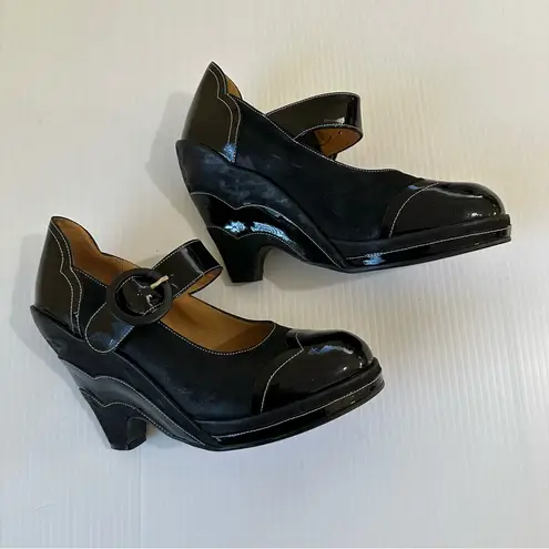 John Fluevog Miss July Scalloped Wedge Heel Pinup Shoes Black, 9