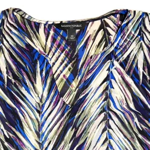 Banana Republic Bell Sleeve Handkerchief Hem Printed Blouse Women's Medium Blue