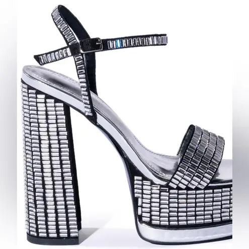 AZALEA WANG CATRIONA CHUNKY EMBELLISHED SANDAL IN SILVER Black Size 9