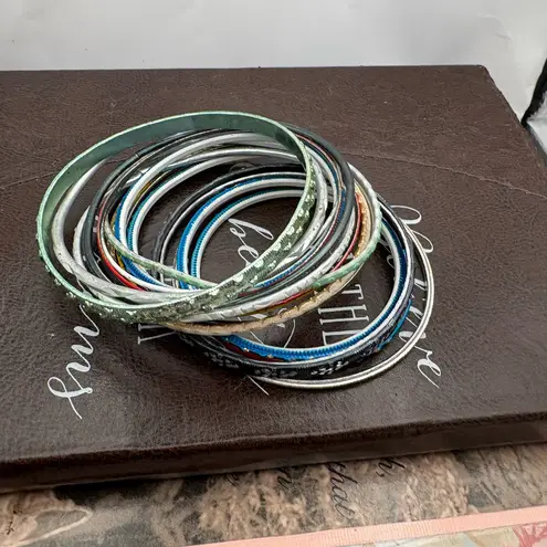 Vintage Early 2000s Bangle Bracelet Set – Mixed Metal Stackable Y2K Green