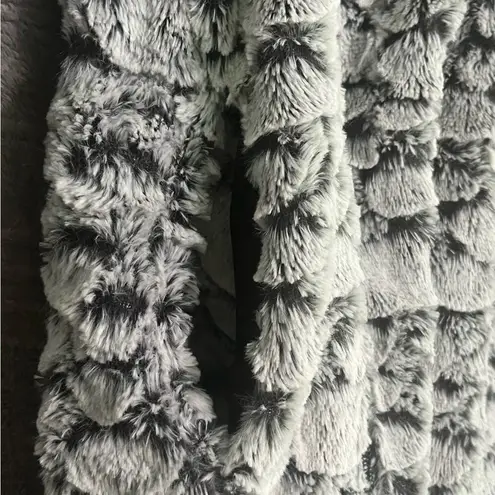 Simply Southern  Pullover Womens Large Gray Bubble Fur 1/4 Zip Front Pockets