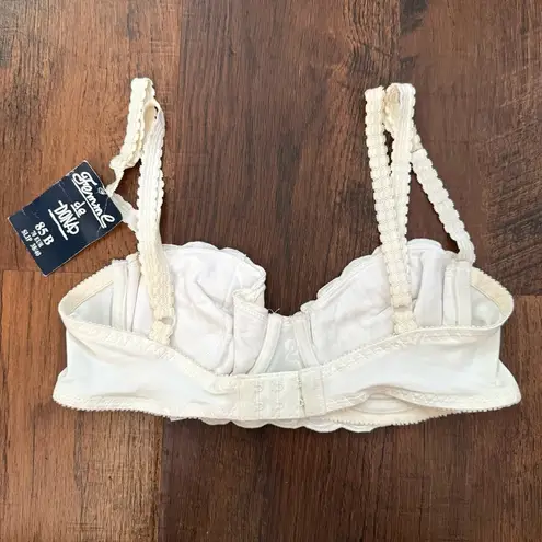 FEMME de DONA ecru underwire bra, made in France, size 38A / FR 85B, NWT White
