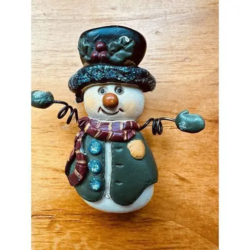 Vintage Lot Set of 2 Holiday Playful Fun Christmas Snowman Brooch Pins White